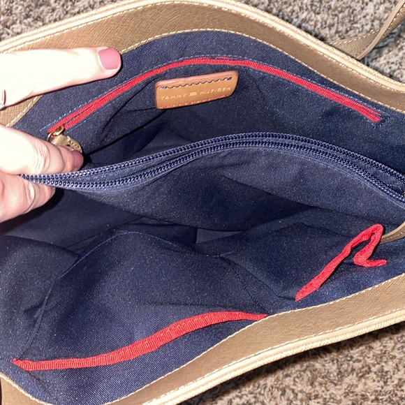 Tommy Hilfiger Large Tote Purse Shoulder Bag - Picture 11 of 12